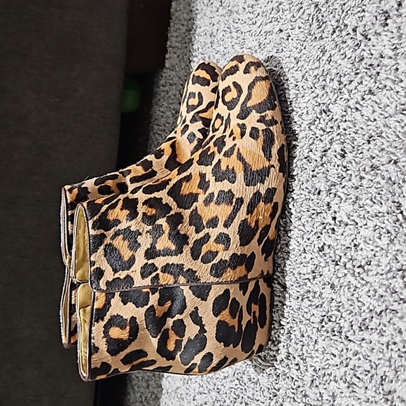 Nine West animal print boots. Sz 8½ - Picture 2 of 4